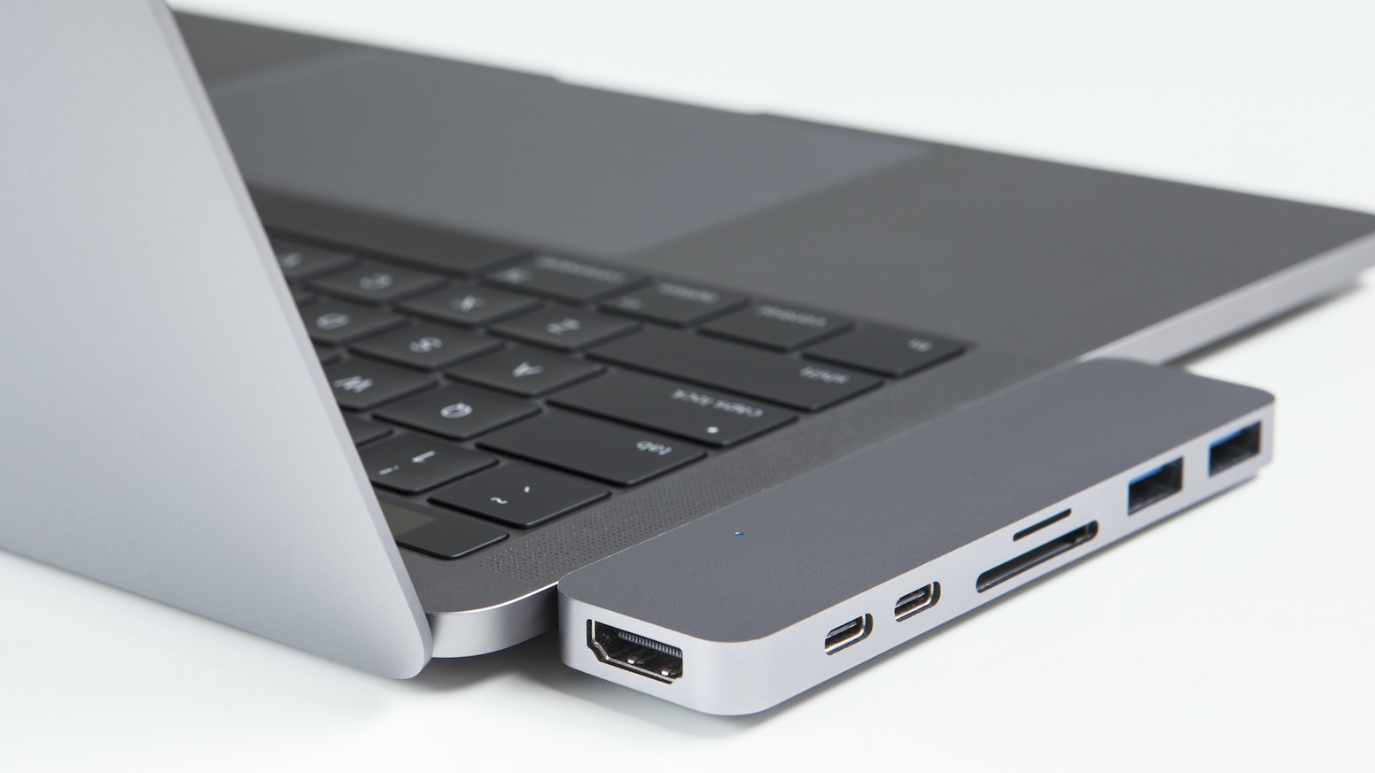 1. HyperDrive DUO 7-in-2 USB-C Hub