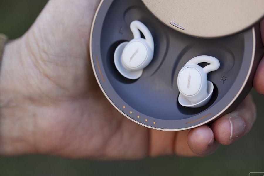 Ozlo Sleepbuds® - Biometric Sleep Tracking and Smart Charging Case