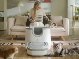 5. Kickstarter - FuroomateOpen-Top Self-Cleaning Litter Box