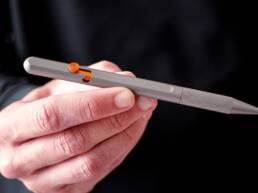 Kickstarter - Pulsar - Minimalist Titanium Bolt-Action Pen