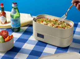 LunchOn- The Smart Portable LunchBox That Heats & Cools